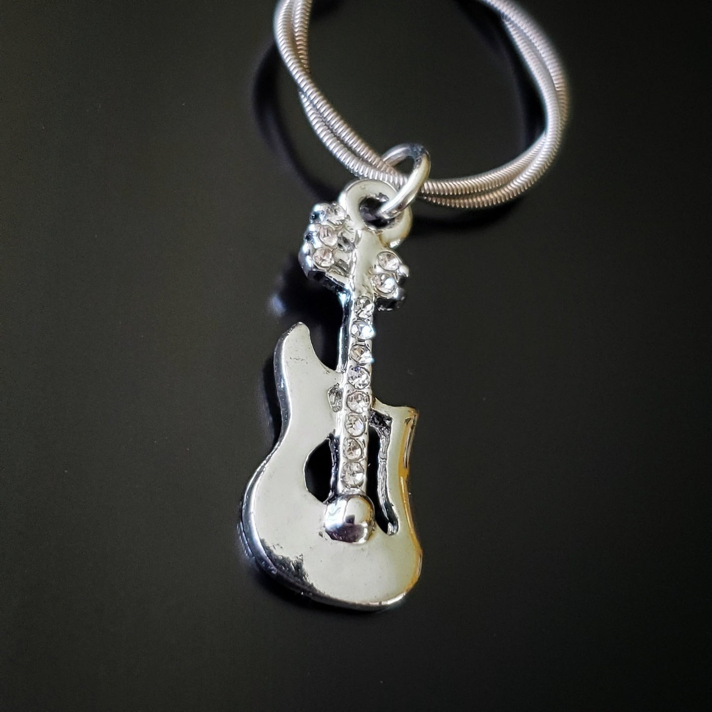 Porte-clés en cordes guitare avec charme guitare élégant