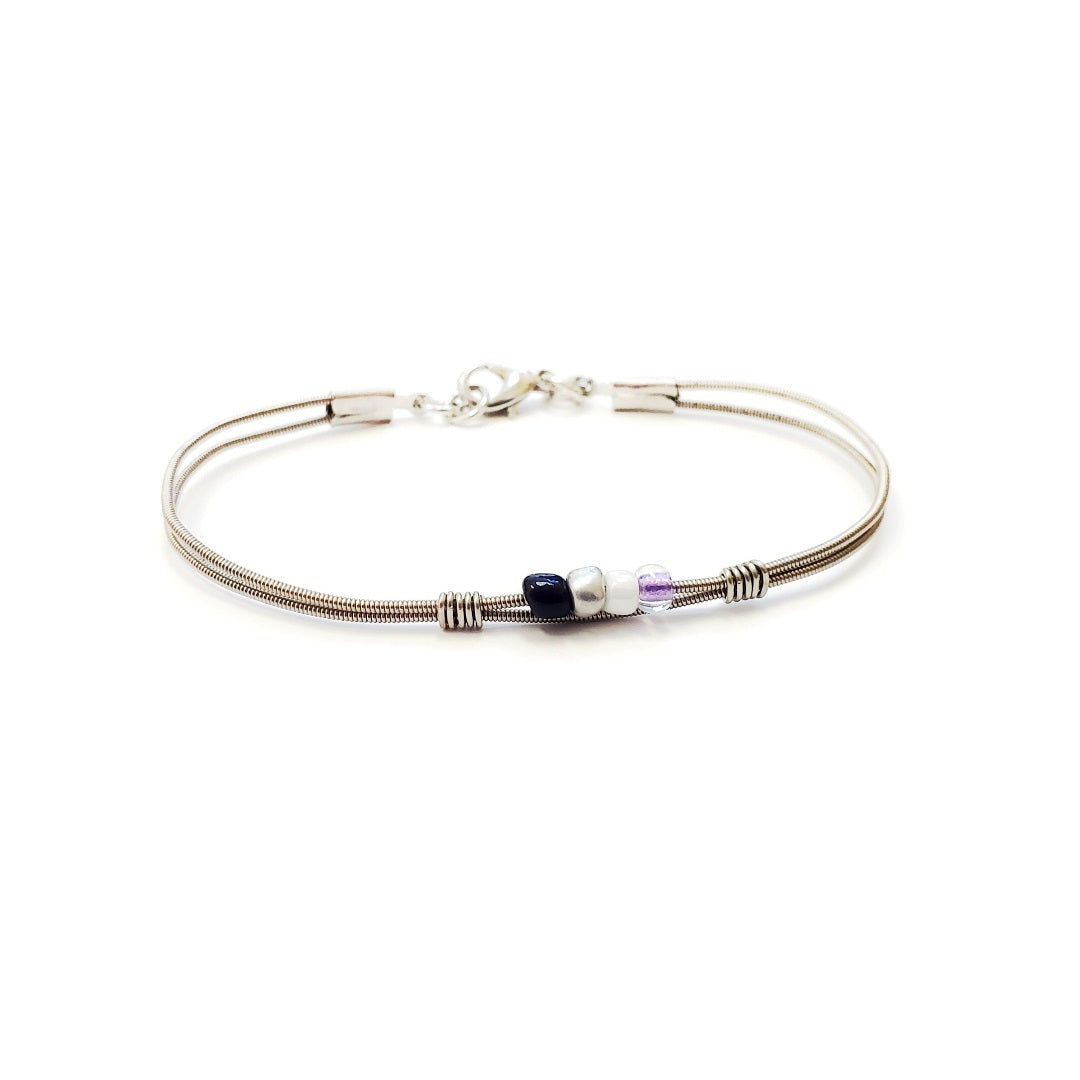 Bracelet de fierté asexuelle en corde de guitare