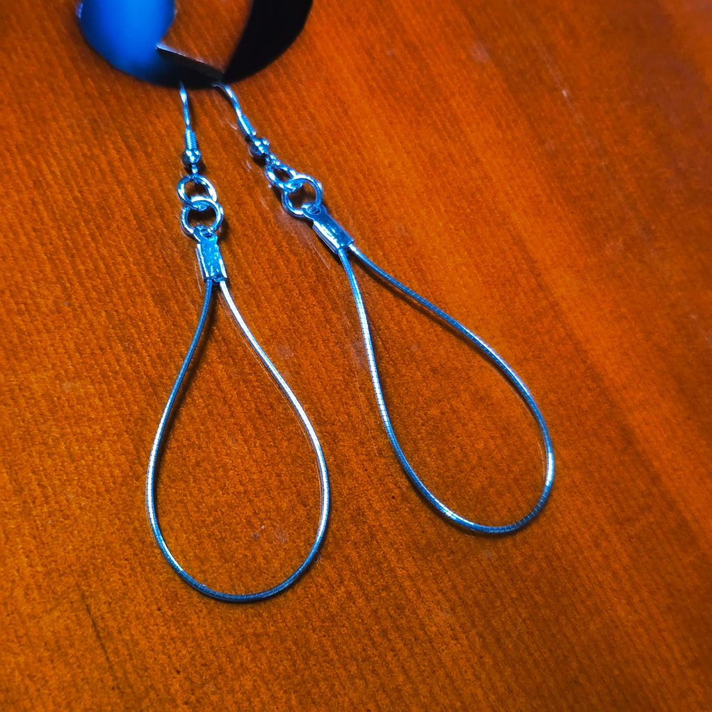 Boucles d'oreilles en forme de goutte en cordes de violoncelle